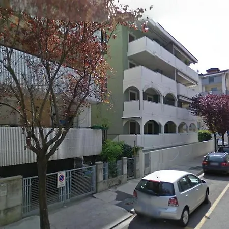 Modern Close To The - - Sarda Διαμέρισμα *