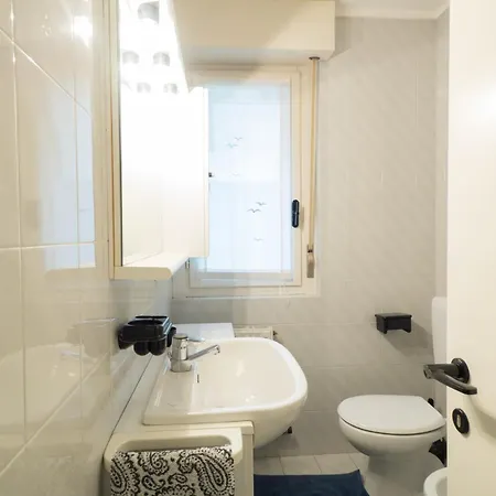 Modern Close To The - - Sarda Διαμέρισμα *