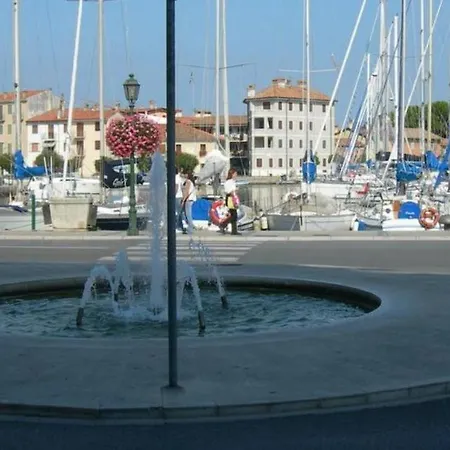 Daire Modern Close To The - - Sarda *