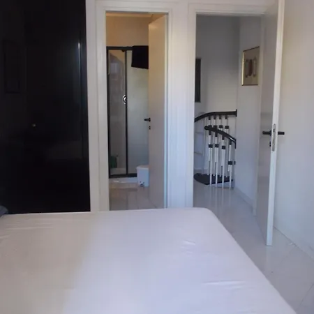 Modern Close To The - - Sarda *