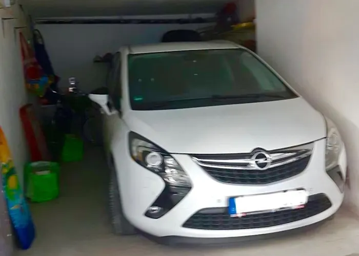 Modern Close To The - - Sarda